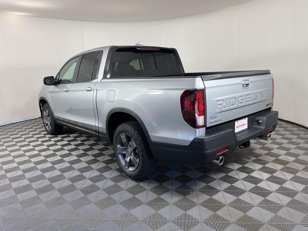 new 2025 Honda Ridgeline car, priced at $45,883