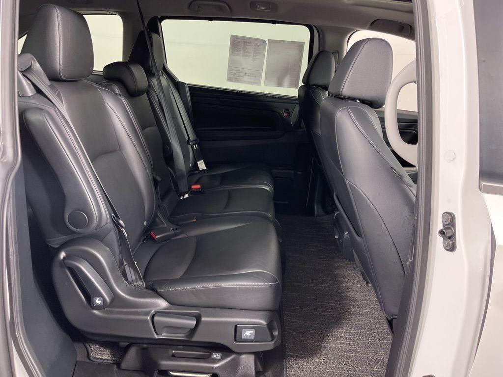 used 2023 Honda Odyssey car, priced at $33,098