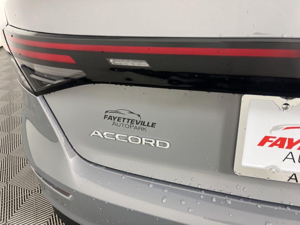 new 2025 Honda Accord Hybrid car, priced at $33,955