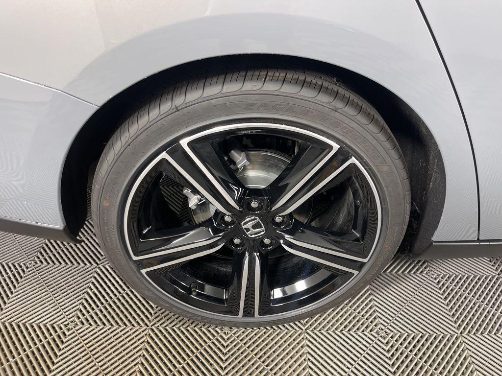 new 2025 Honda Accord Hybrid car, priced at $33,955