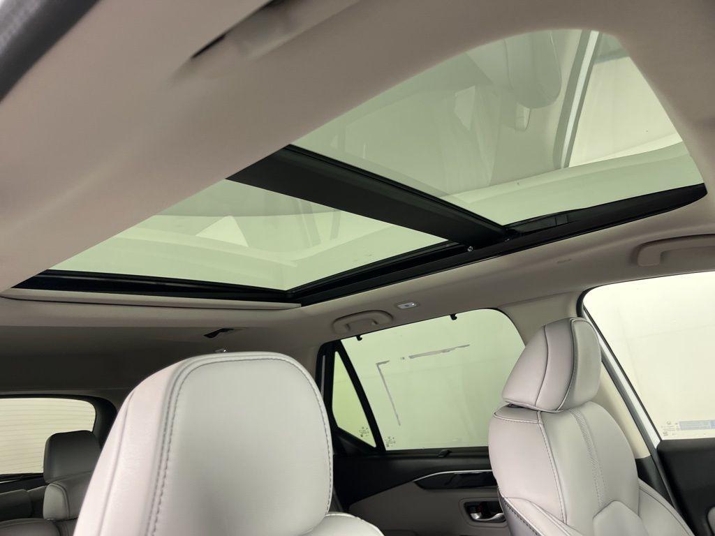 new 2025 Honda Pilot car, priced at $50,395