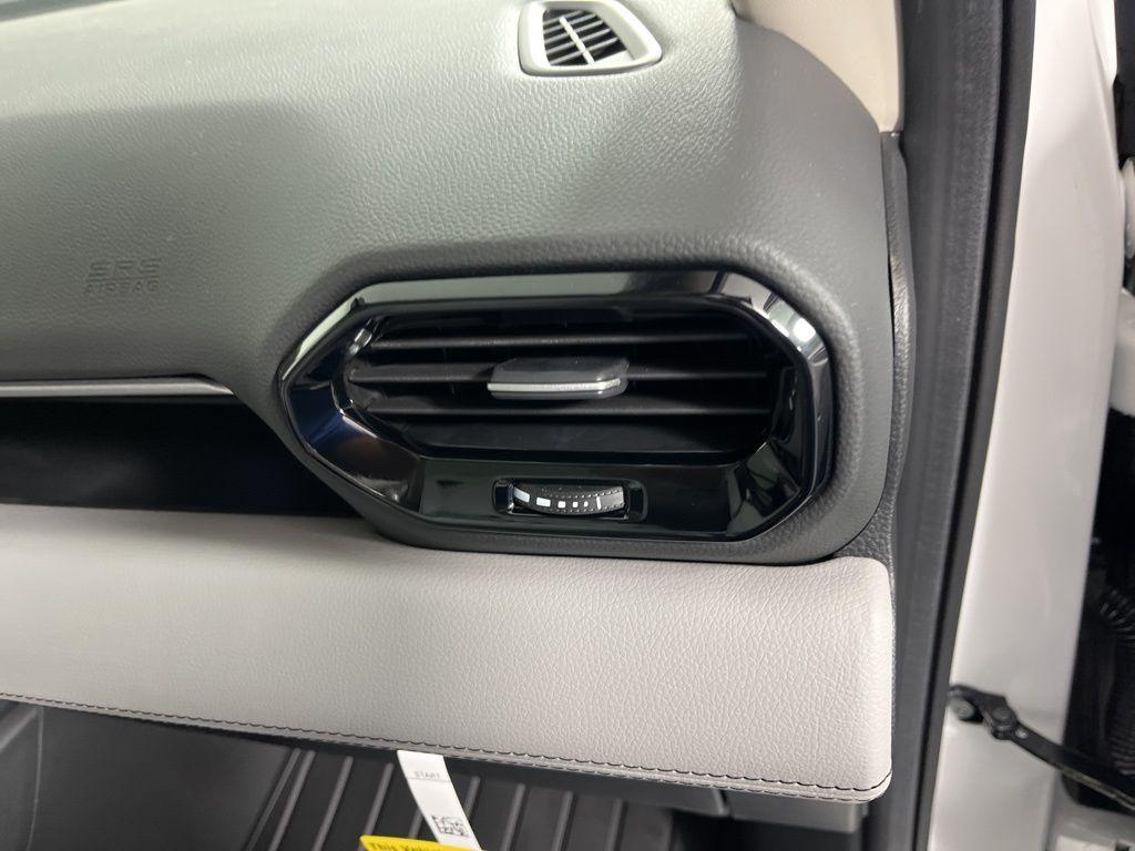 new 2025 Honda Pilot car, priced at $50,395