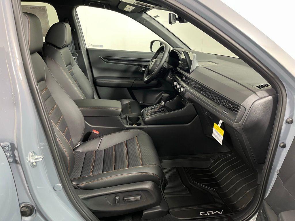 new 2026 Honda CR-V Hybrid car, priced at $40,630