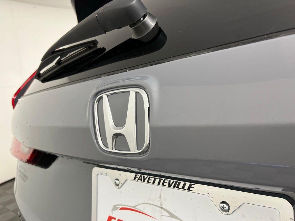 new 2026 Honda CR-V Hybrid car, priced at $40,630