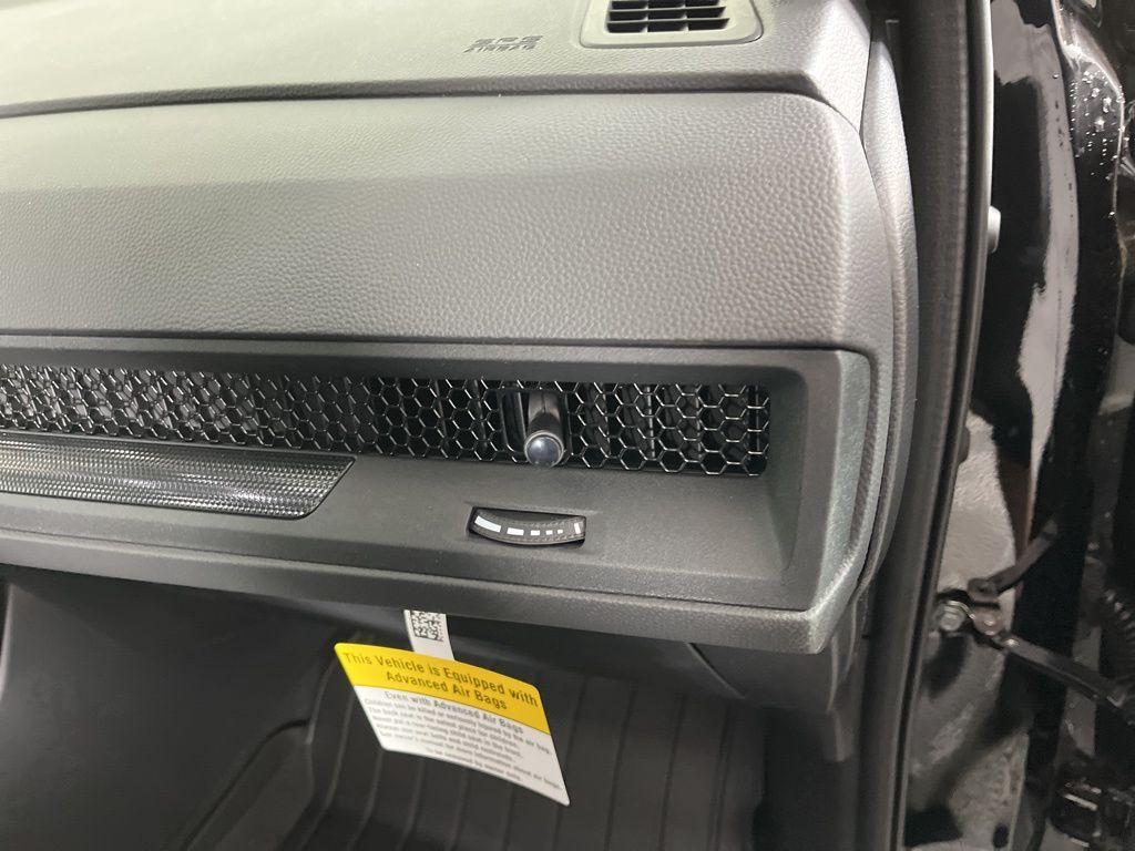 new 2025 Honda CR-V Hybrid car, priced at $39,045