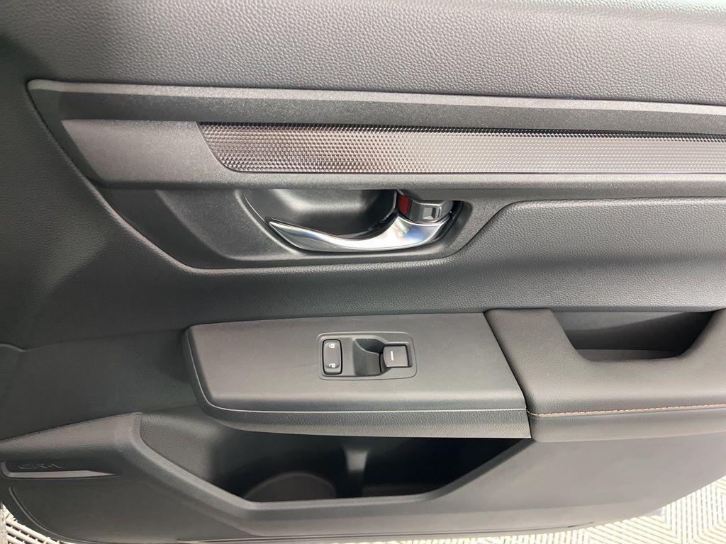 new 2025 Honda CR-V Hybrid car, priced at $39,045
