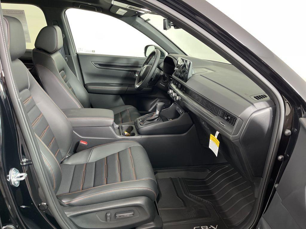 new 2025 Honda CR-V Hybrid car, priced at $39,045