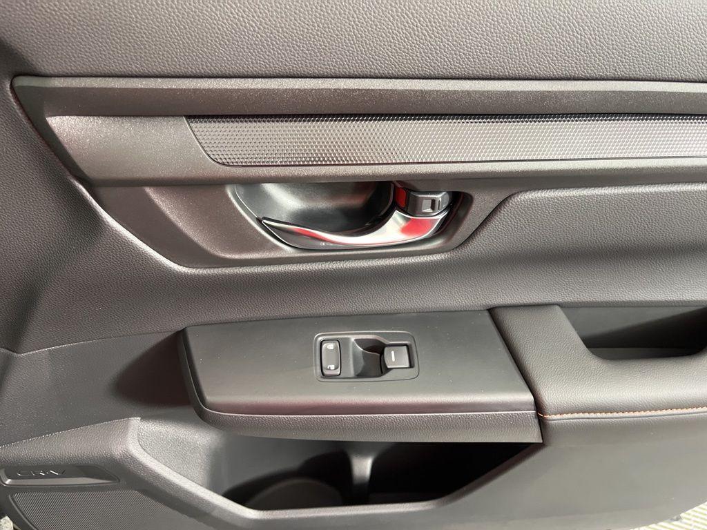 new 2026 Honda CR-V Hybrid car, priced at $41,675