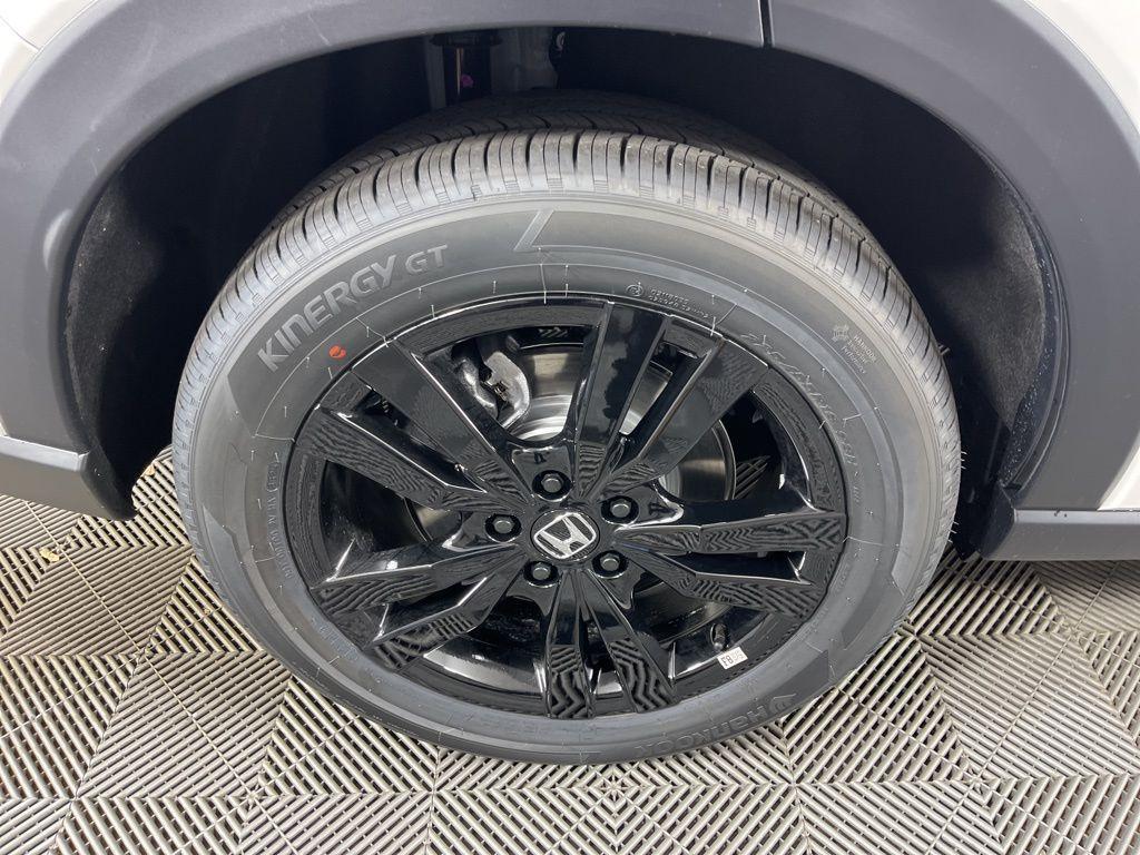 new 2026 Honda HR-V car, priced at $31,405