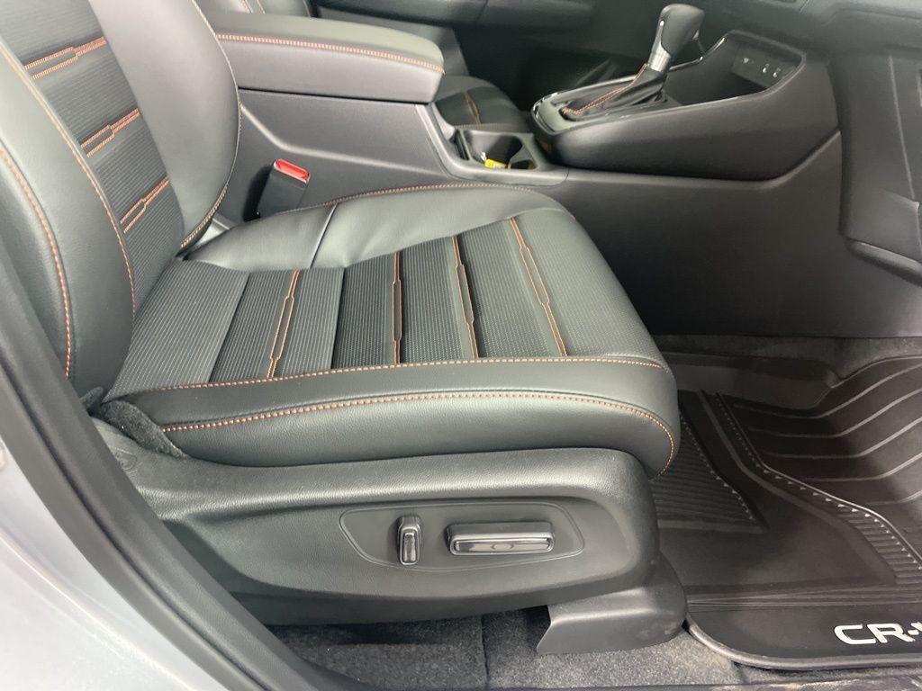 new 2026 Honda CR-V Hybrid car, priced at $41,675