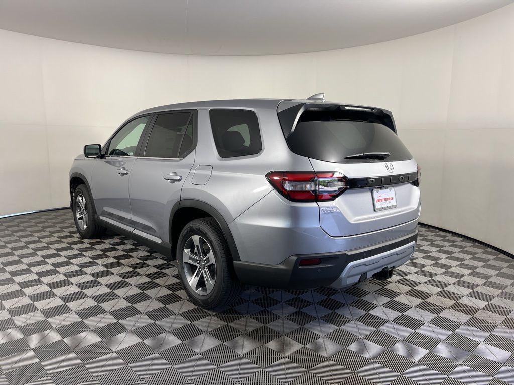 new 2025 Honda Pilot car, priced at $46,430