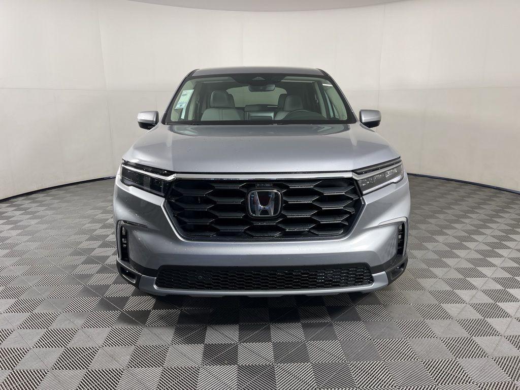 new 2025 Honda Pilot car, priced at $46,430