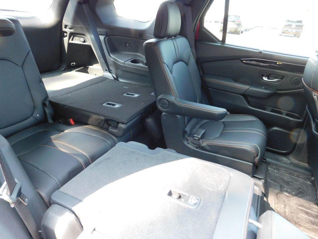 used 2025 Honda Pilot car, priced at $48,900