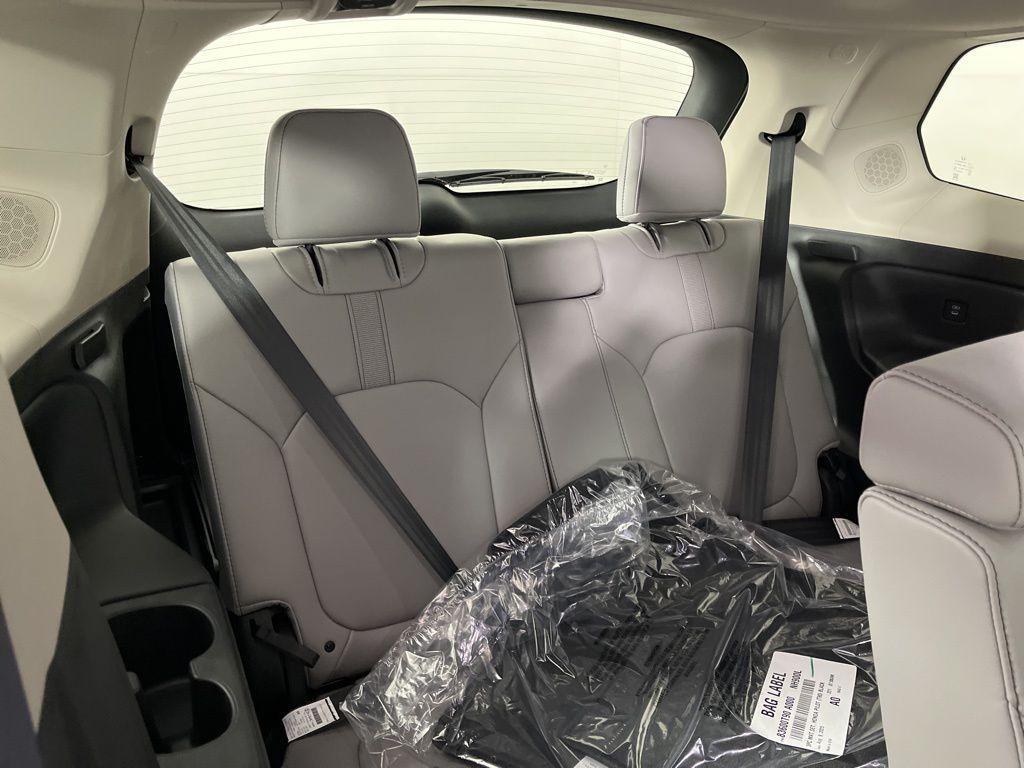 new 2025 Honda Pilot car, priced at $51,095