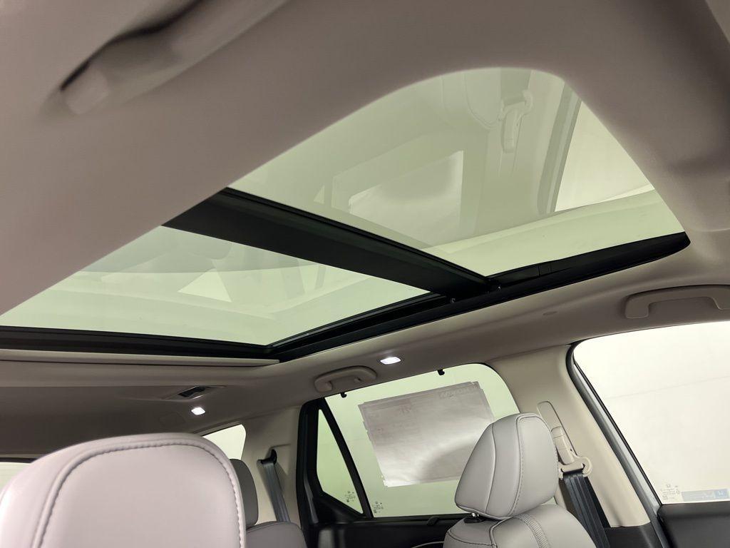 new 2025 Honda Pilot car, priced at $51,095