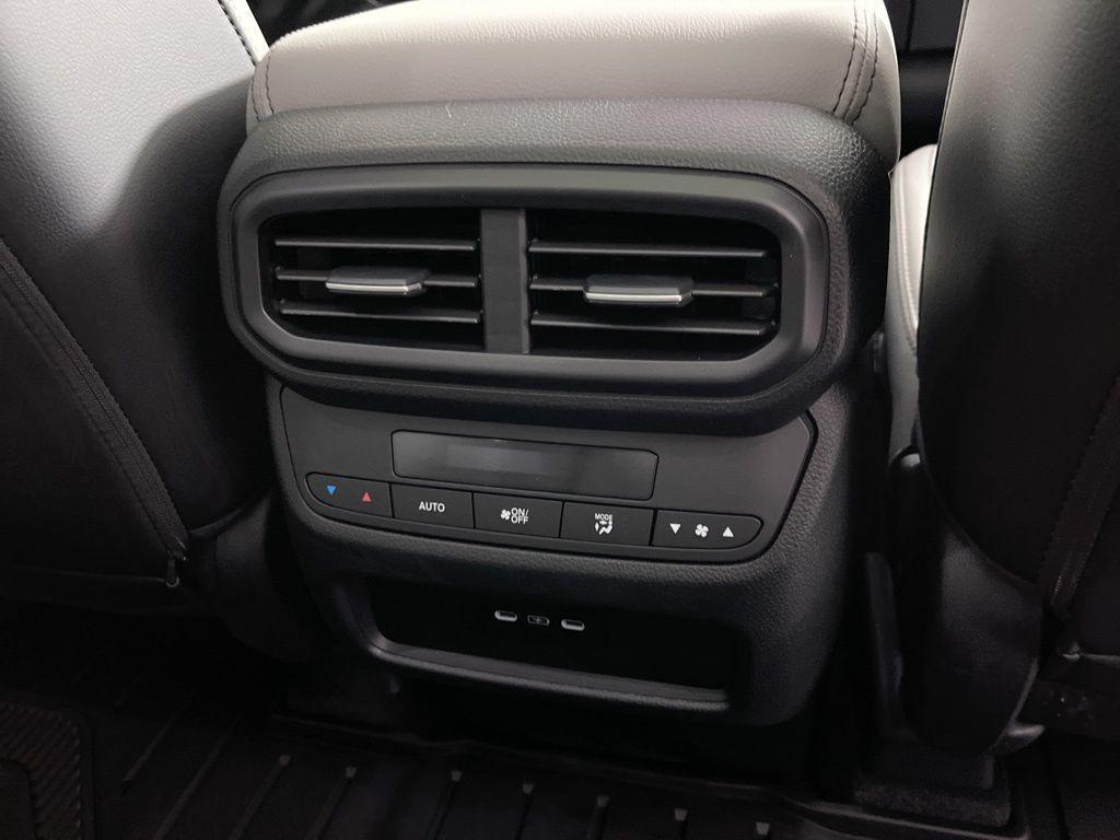 new 2025 Honda Pilot car, priced at $51,095