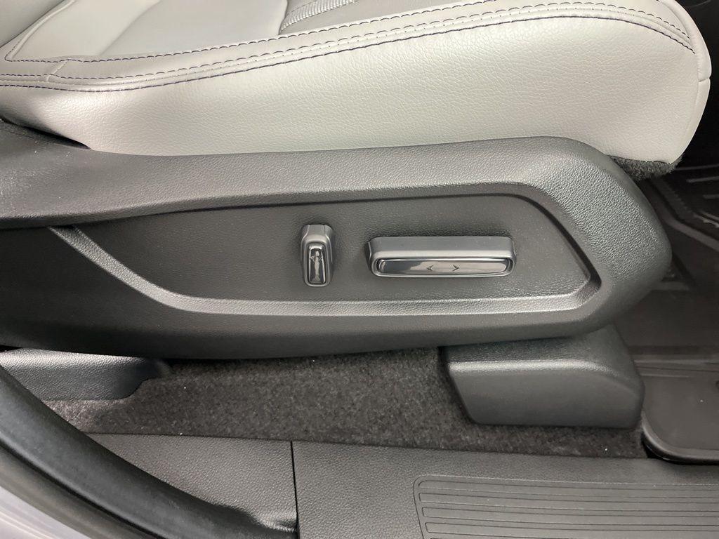 new 2025 Honda Pilot car, priced at $51,095