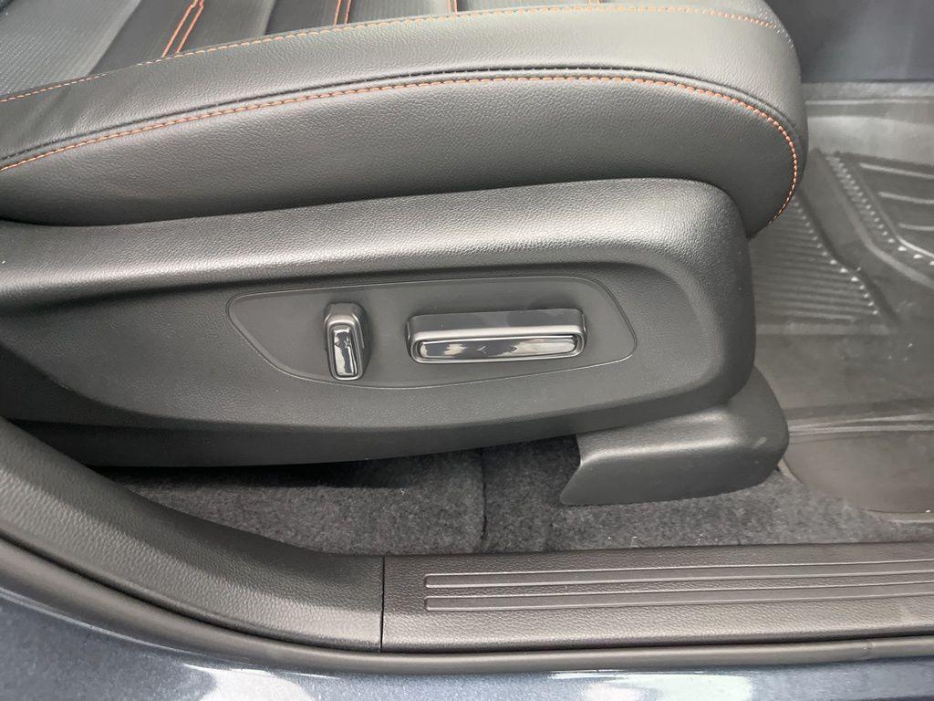 new 2026 Honda CR-V Hybrid car, priced at $43,700