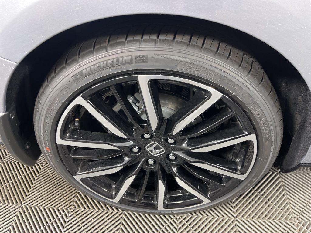 new 2025 Honda Accord Hybrid car, priced at $37,920