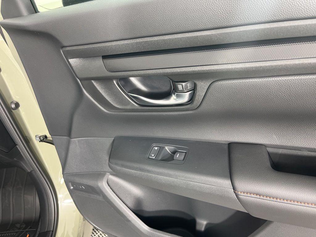new 2026 Honda CR-V Hybrid car, priced at $40,650