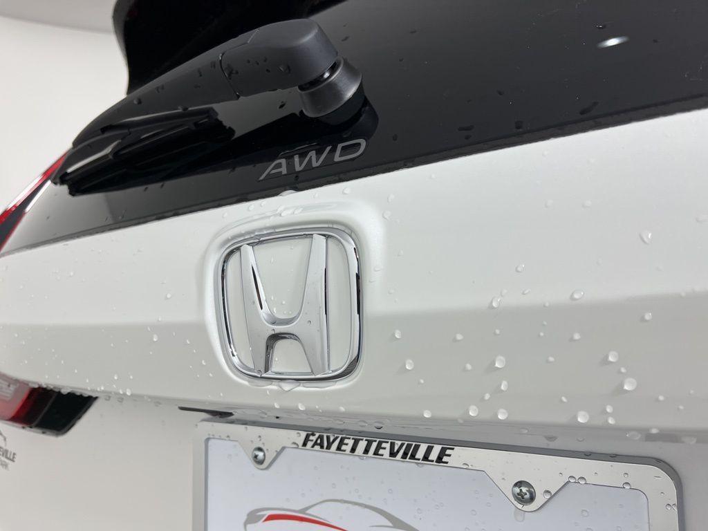 new 2026 Honda CR-V Hybrid car, priced at $40,705