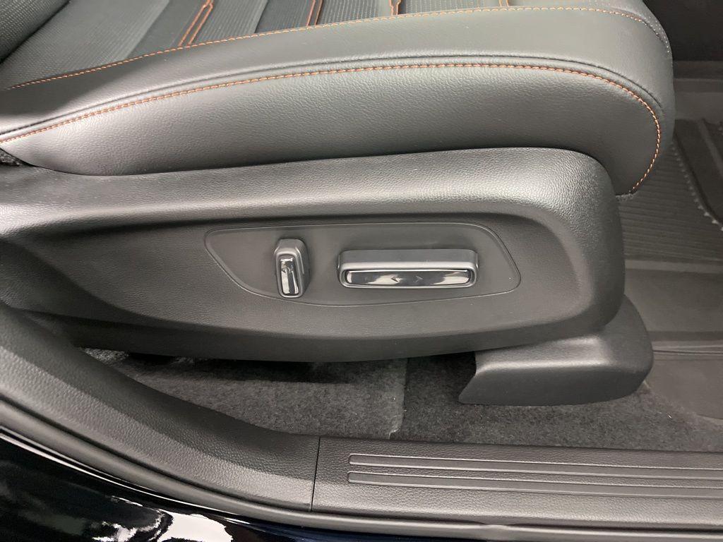 new 2026 Honda CR-V Hybrid car, priced at $41,675