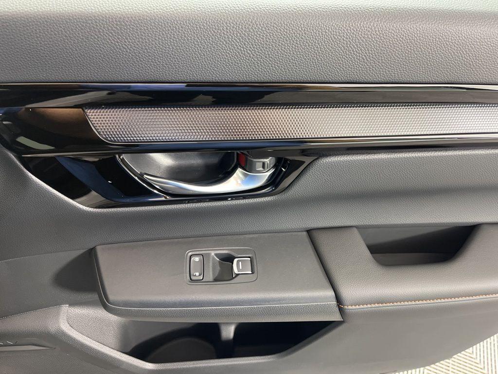 new 2026 Honda CR-V Hybrid car, priced at $44,155