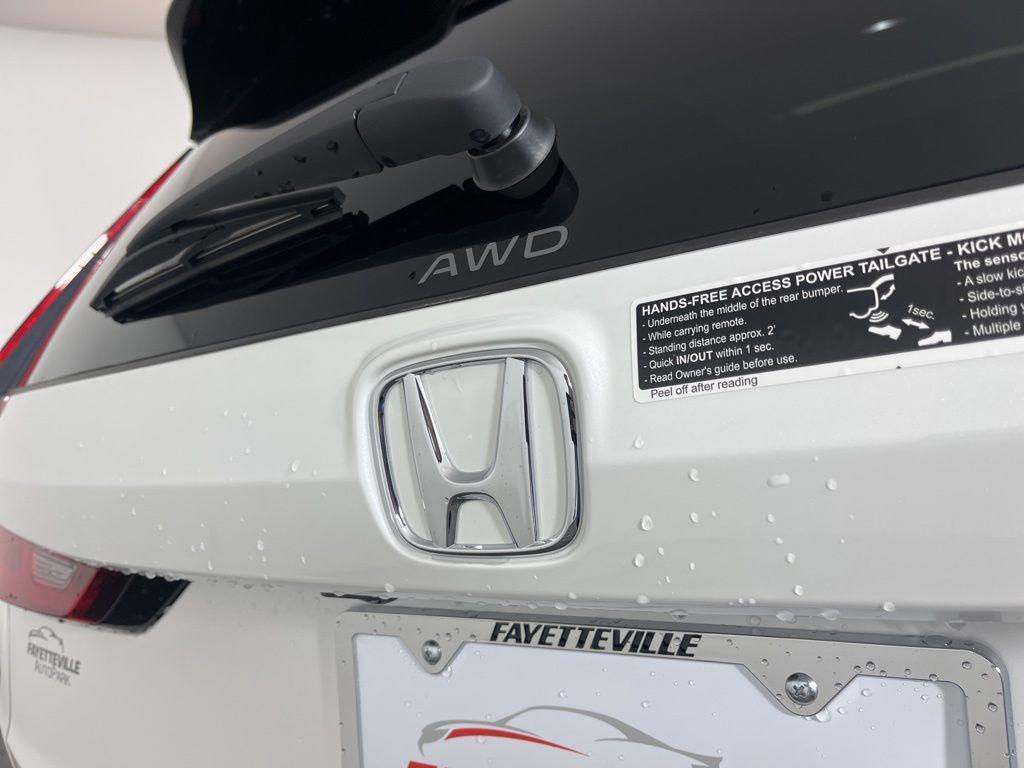 new 2026 Honda CR-V Hybrid car, priced at $44,155