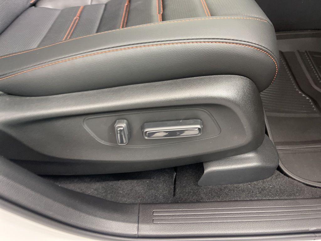 new 2026 Honda CR-V Hybrid car, priced at $44,155