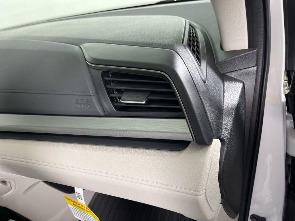 new 2026 Honda Odyssey car, priced at $45,340