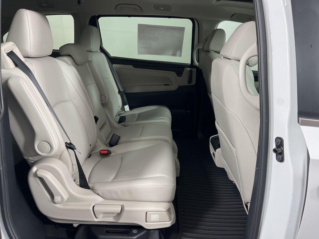 new 2026 Honda Odyssey car, priced at $45,340