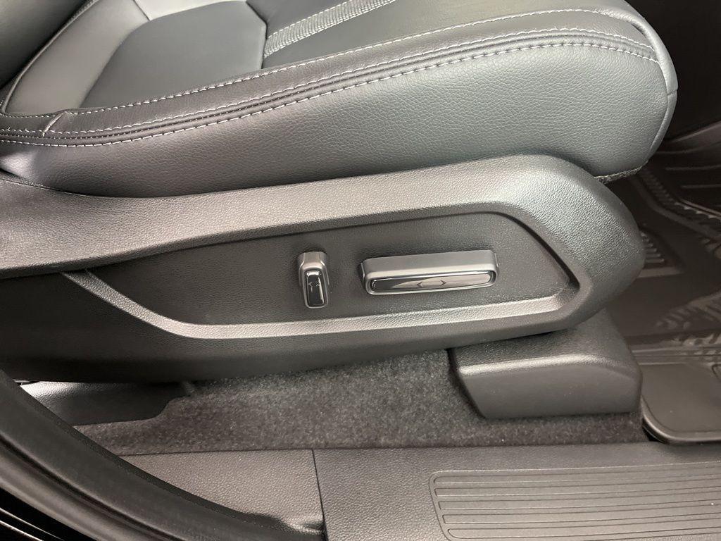 new 2025 Honda Pilot car, priced at $47,095