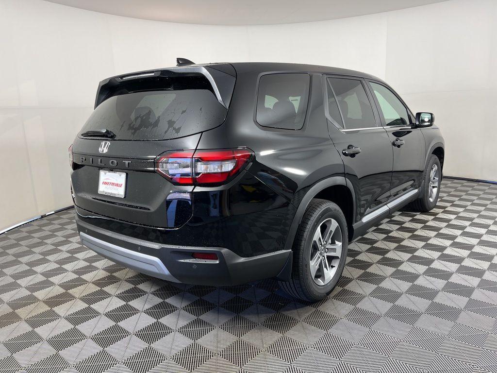 new 2025 Honda Pilot car, priced at $47,095