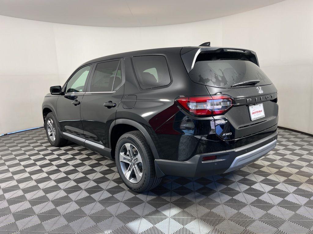new 2025 Honda Pilot car, priced at $47,095