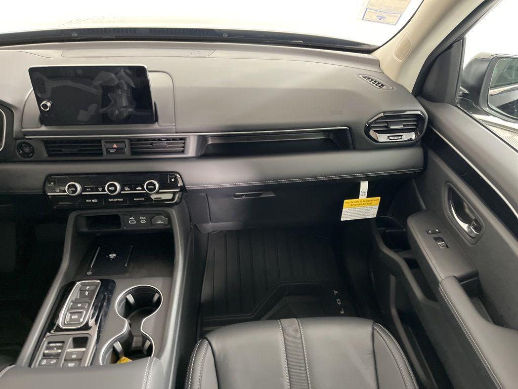 new 2025 Honda Pilot car, priced at $47,095