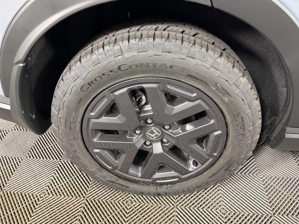 new 2026 Honda CR-V Hybrid car, priced at $40,705