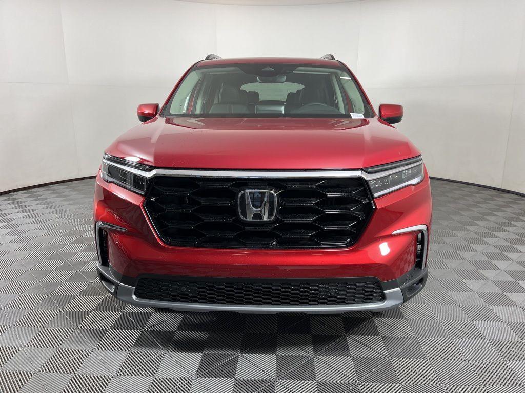 new 2025 Honda Pilot car, priced at $49,350