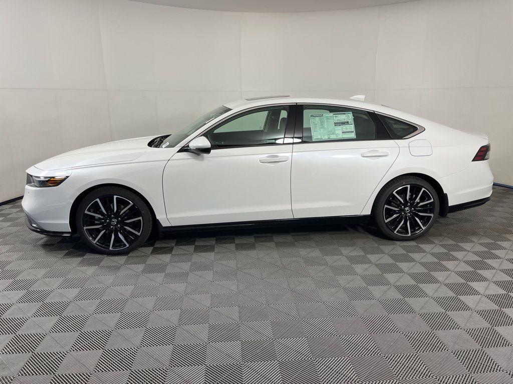 new 2025 Honda Accord Hybrid car, priced at $40,950