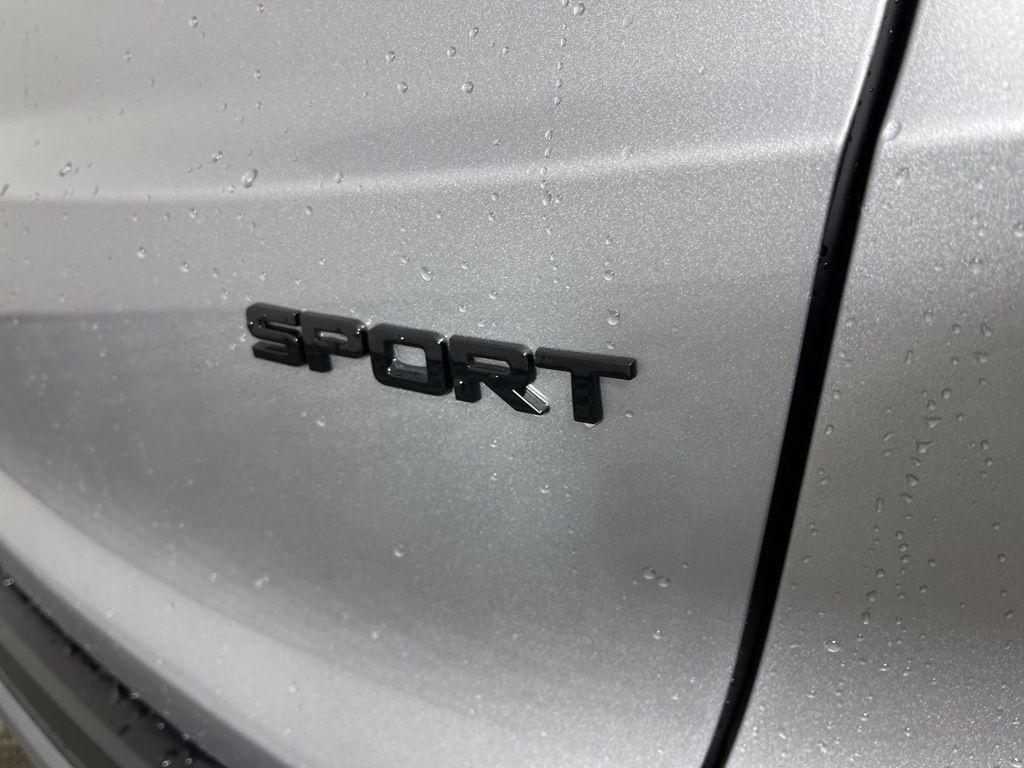 new 2026 Honda CR-V Hybrid car, priced at $40,175