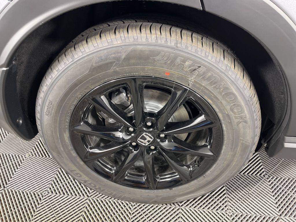 new 2026 Honda CR-V Hybrid car, priced at $40,175