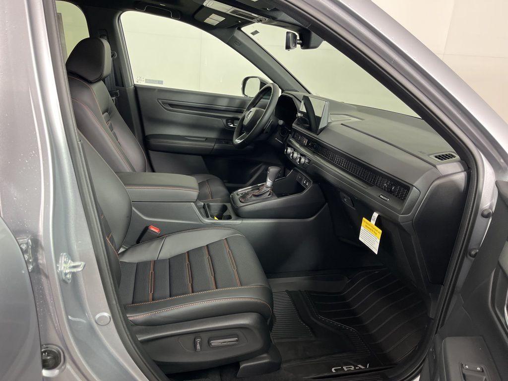 new 2026 Honda CR-V Hybrid car, priced at $40,175