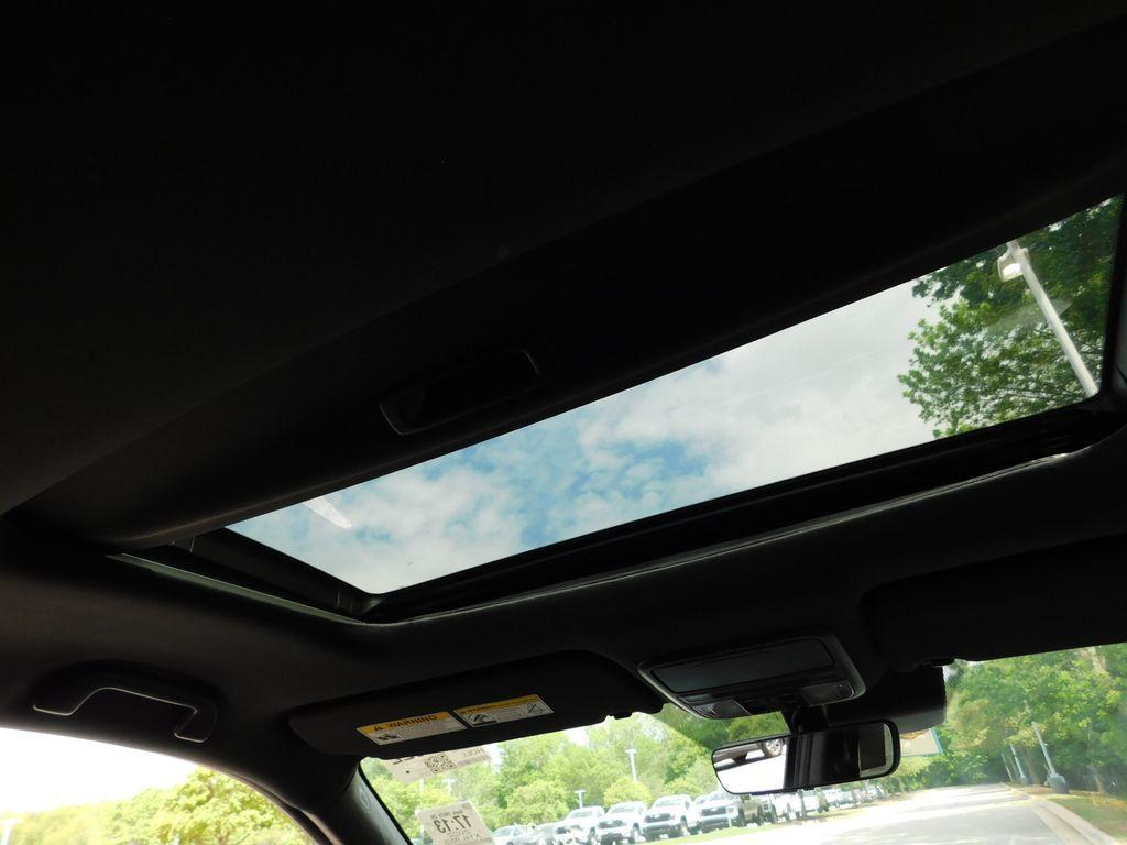 used 2022 Honda Pilot car, priced at $37,000