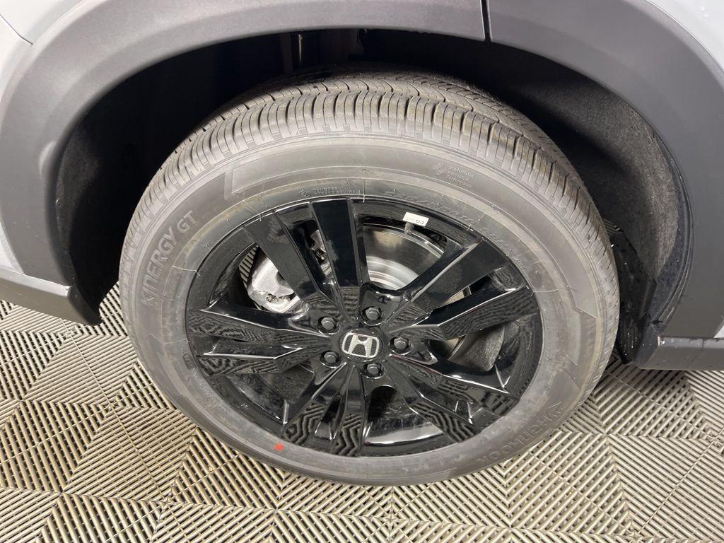 new 2026 Honda HR-V car, priced at $31,405