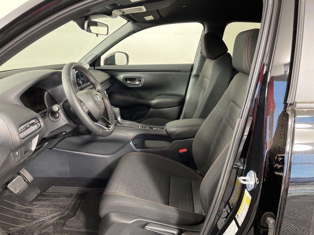 new 2025 Honda HR-V car, priced at $28,183