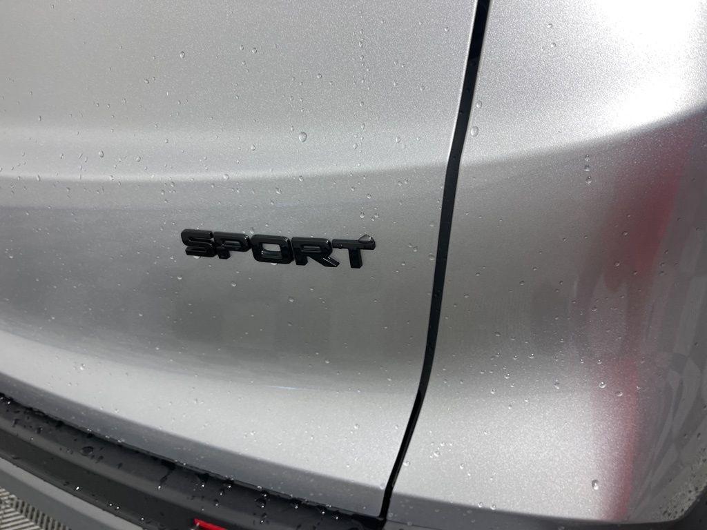 new 2026 Honda CR-V Hybrid car, priced at $38,500