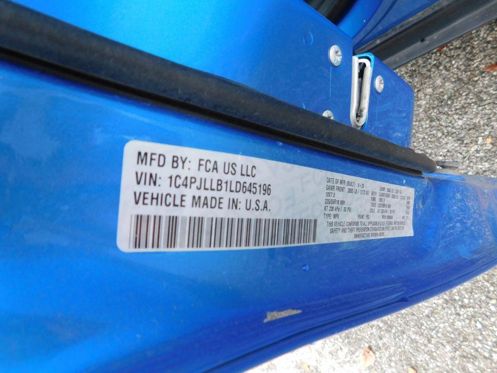 used 2020 Jeep Cherokee car, priced at $15,997