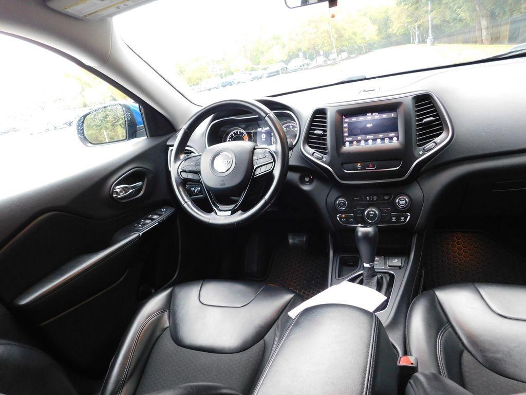 used 2020 Jeep Cherokee car, priced at $15,997