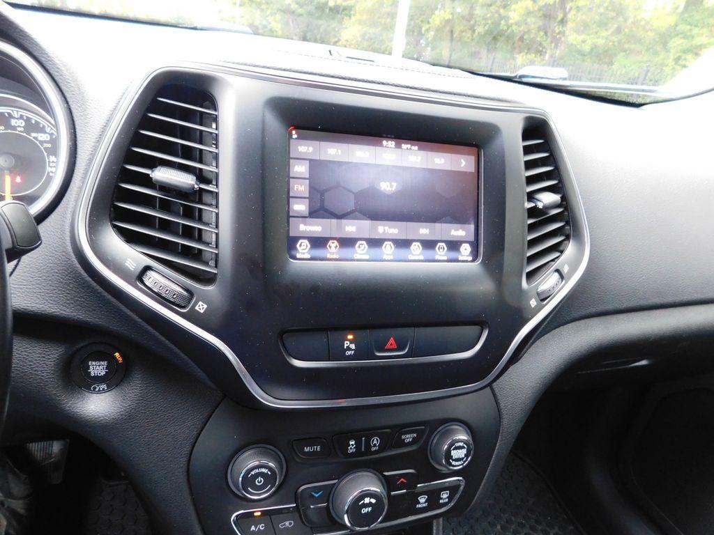 used 2020 Jeep Cherokee car, priced at $15,997