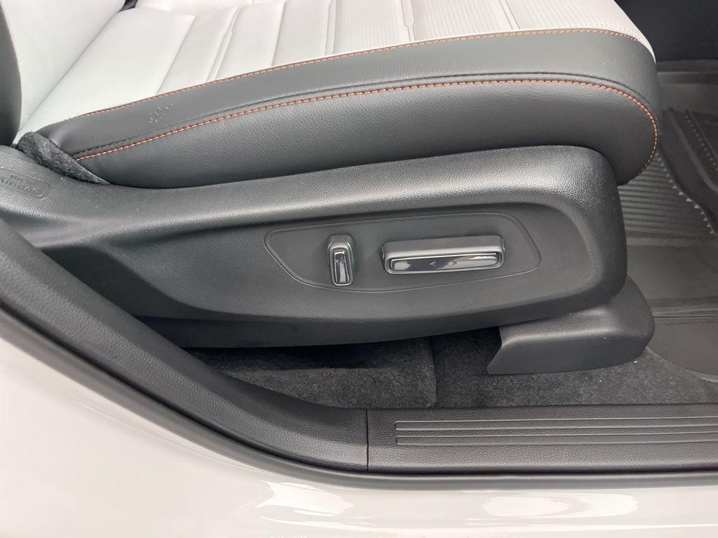 new 2026 Honda CR-V Hybrid car, priced at $44,155