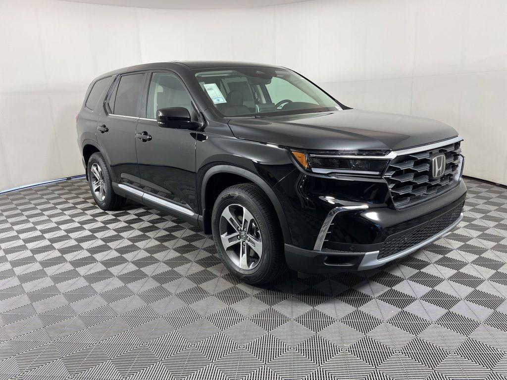 new 2025 Honda Pilot car, priced at $43,353